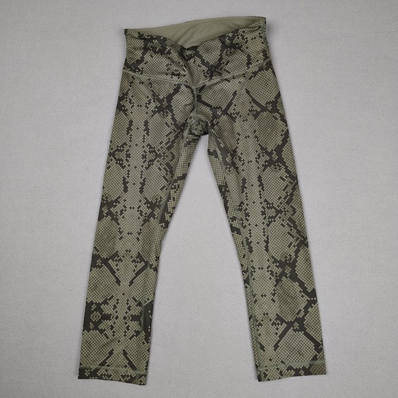 Lululemon Leggings Lot Women 4/6 Multicolor Cropped Athleisure Yoga Gym 6 Count - Picture 3 of 16